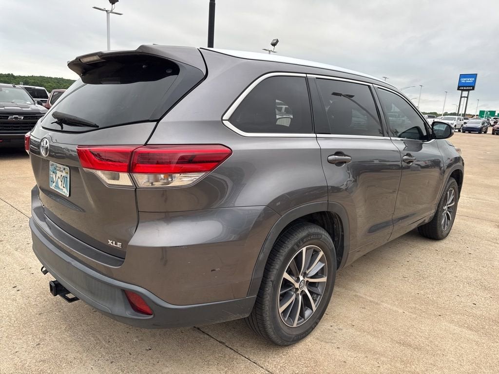 2018 Toyota Highlander SE