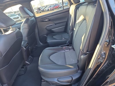 2022 Toyota Highlander XSE