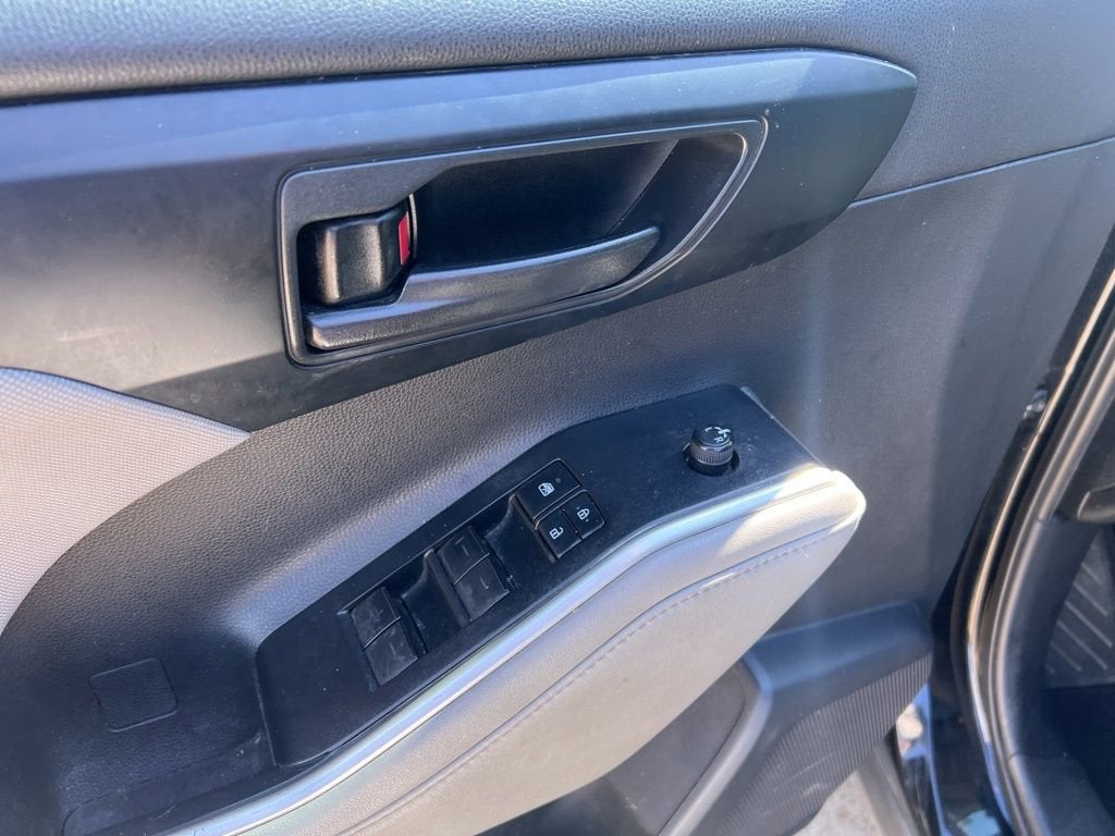 2021 Toyota Highlander L