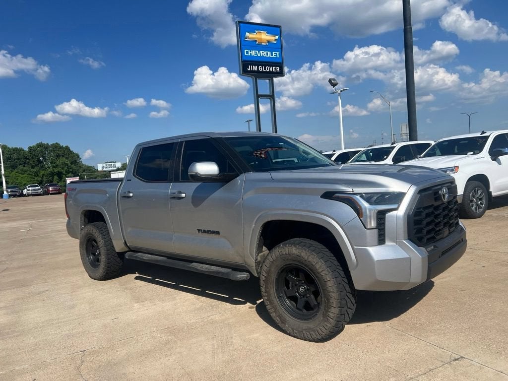 2024 Toyota Tundra 4WD SR5