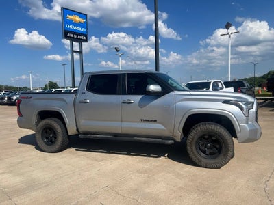2024 Toyota Tundra 4WD SR5