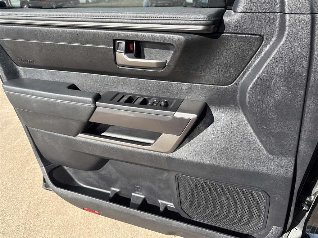 2023 Toyota Tundra 4WD SR5