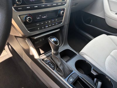2017 Hyundai Sonata Hybrid SE