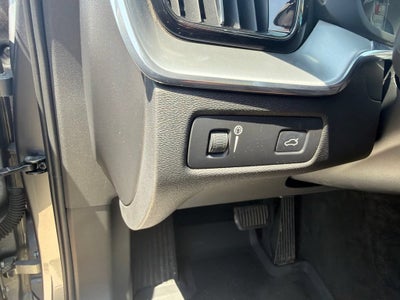 2019 Volvo XC60 Momentum