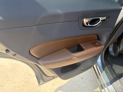 2019 Volvo XC60 Momentum