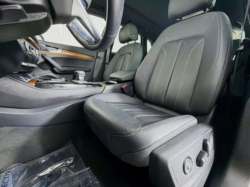 2022 Audi Q5 S line Premium Plus