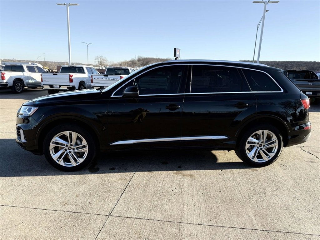 2022 Audi Q7 Premium Plus