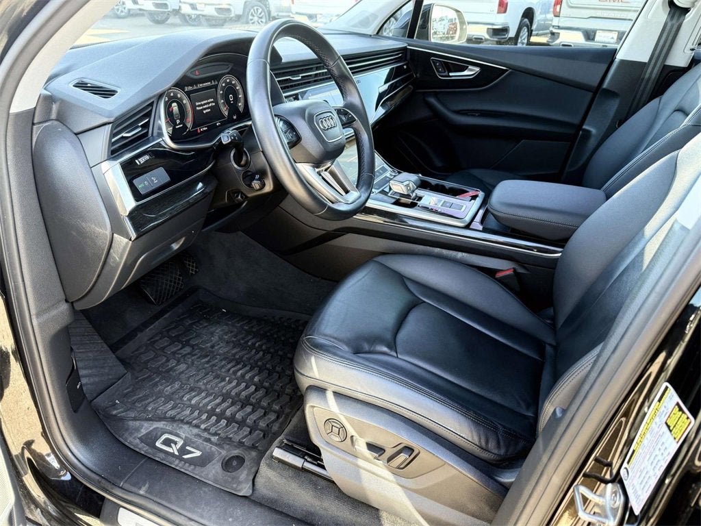 2022 Audi Q7 Premium Plus