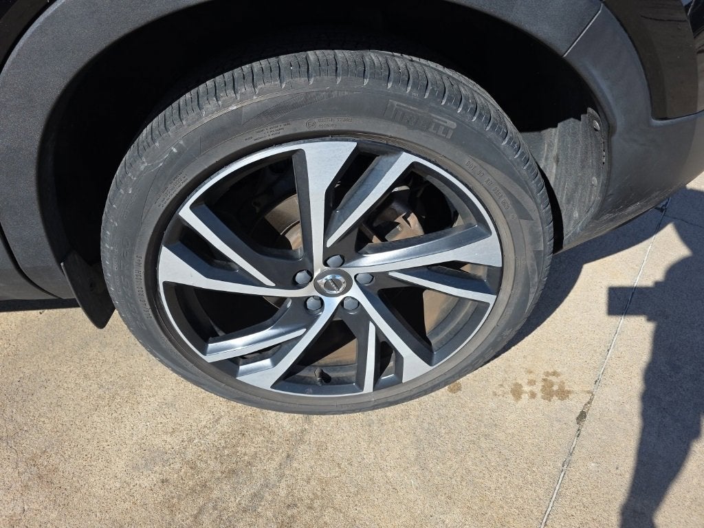 2020 Volvo XC40 R-Design