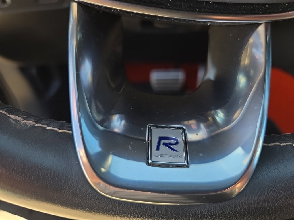 2020 Volvo XC40 R-Design