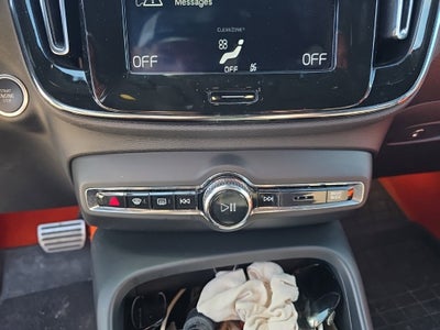 2020 Volvo XC40 R-Design