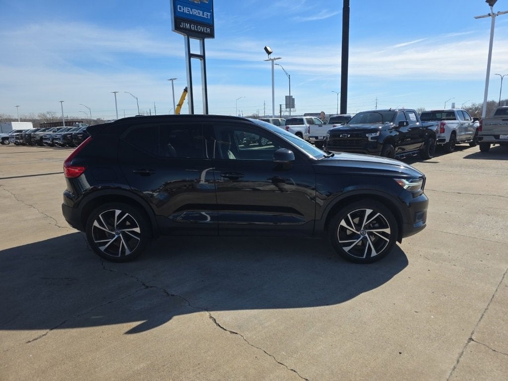 2020 Volvo XC40 R-Design