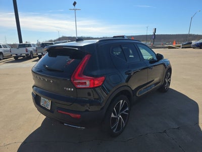 2020 Volvo XC40 R-Design